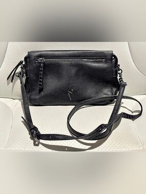 Simply Vera Wang Crossbody Bag in Black
